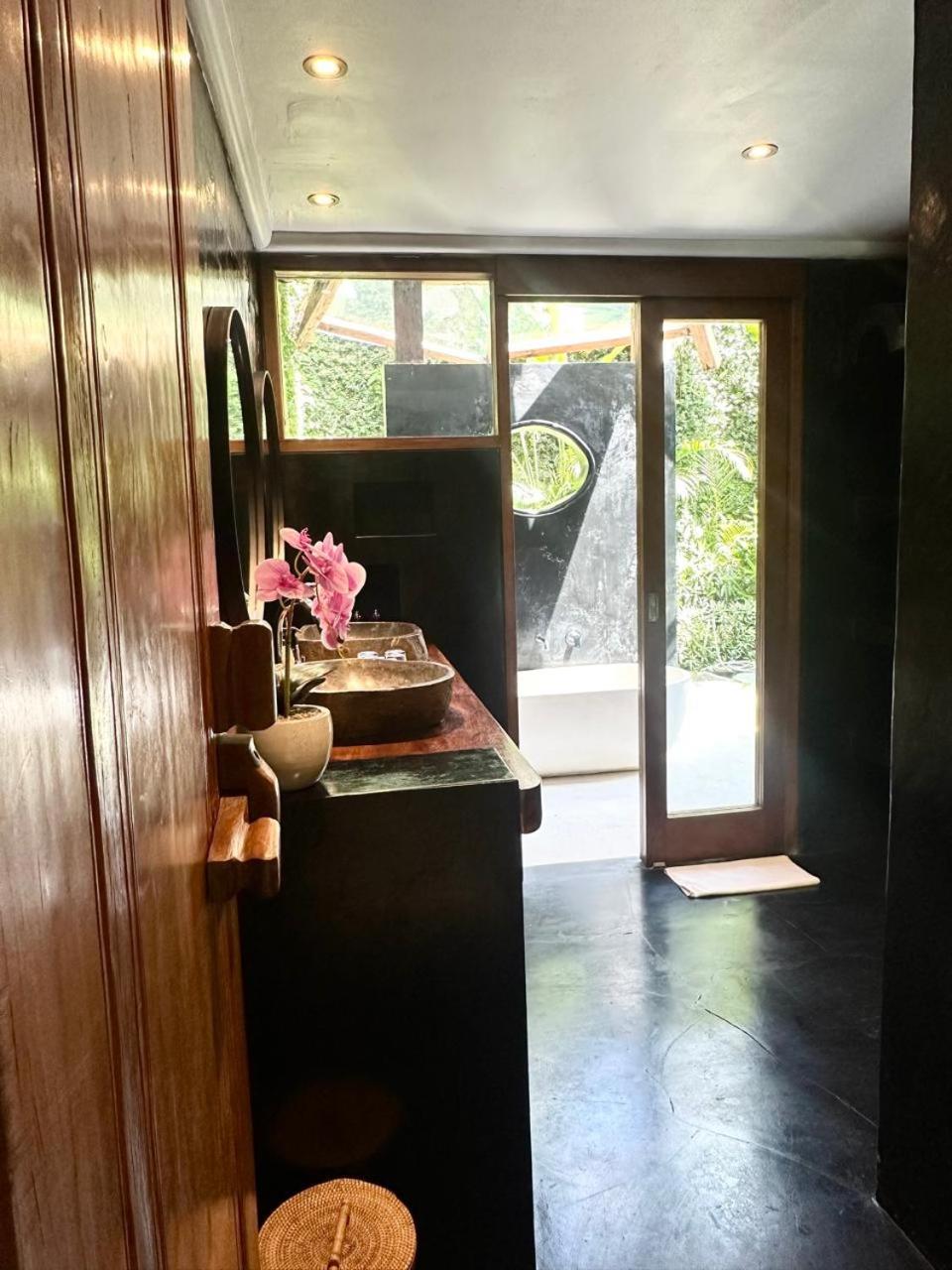 The Apartments Umalas Canggu  Exterior photo